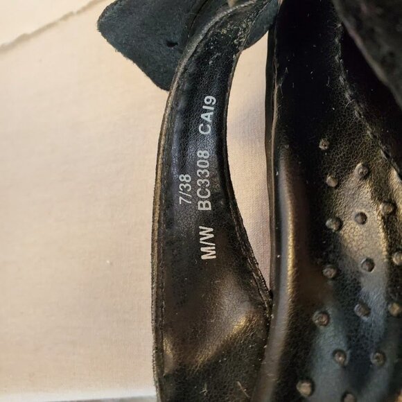 B.O.C. Women's Black Leather Floral Slide Thong Sandals Size 7 - Picture 8 of 8